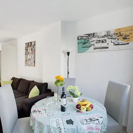 Playa Del Aguila Appartement *