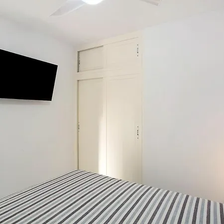 Playa Del Aguila Appartement *